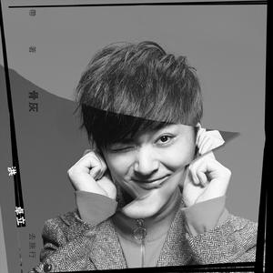 上课太硬女同桌帮我自慰
